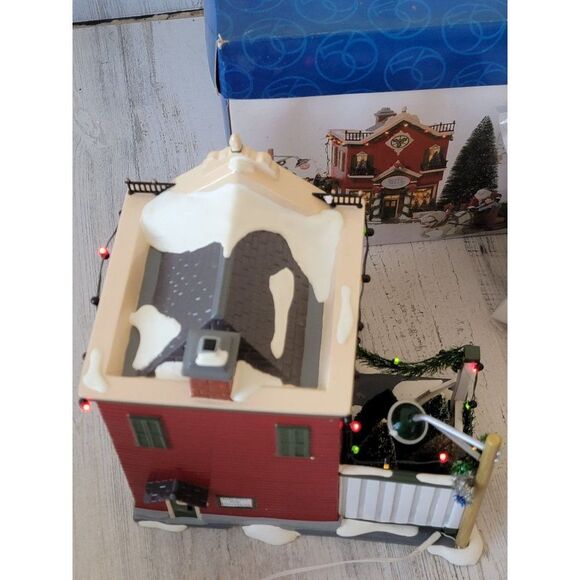 Dept 56 55040 Silver Bells Christmas Shop xmas village accessory - Picture 13 of 15